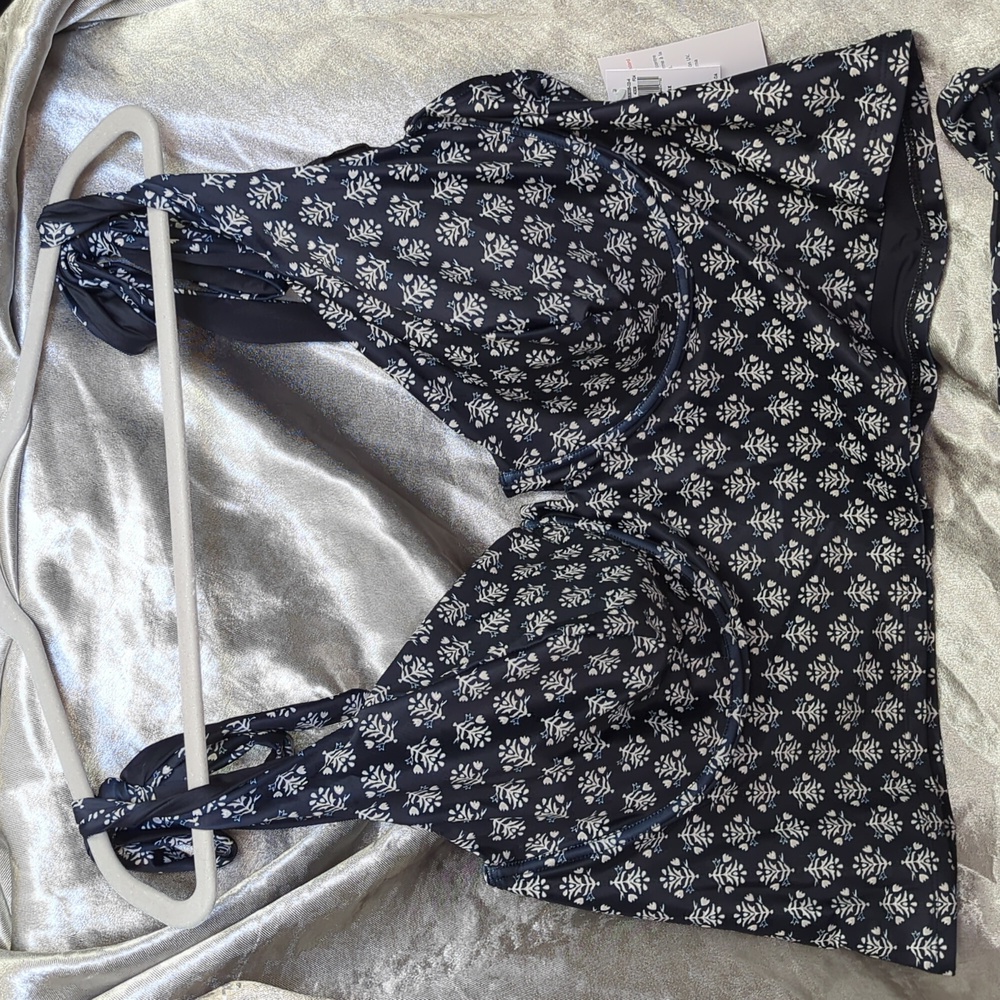 Old Navy tankini top, 4xl, deep navy blue with white leaf pattern